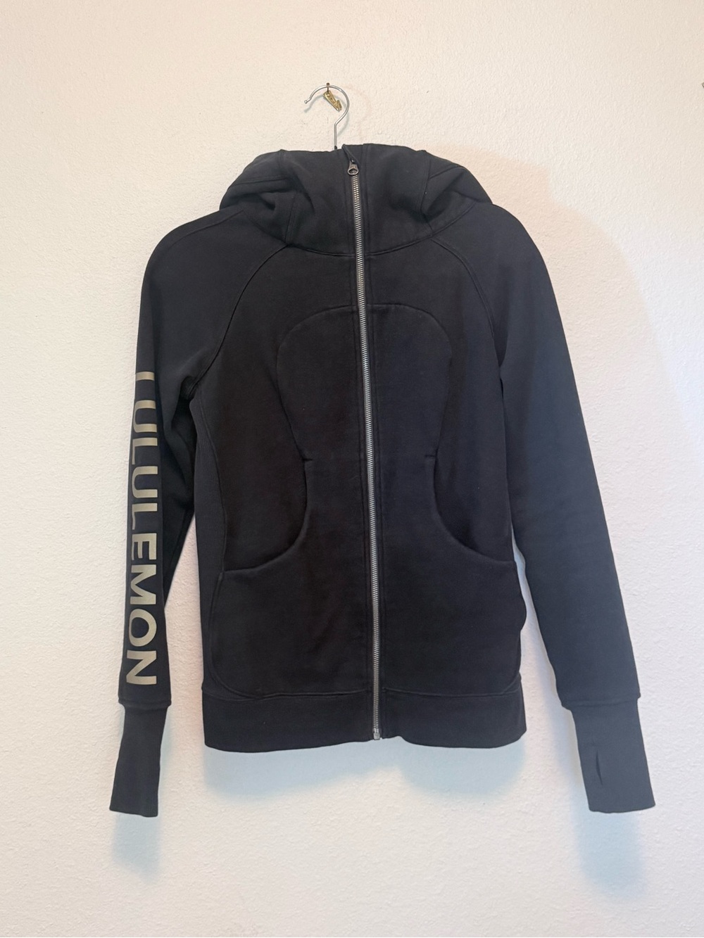 Lululemon Scuba Zip up - size 6